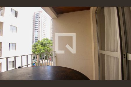 Apartamento à venda com 64m², 3 quartos e 1 vaga Apartamento à venda com 64m², 3 quartos e 1 vagaVaranda