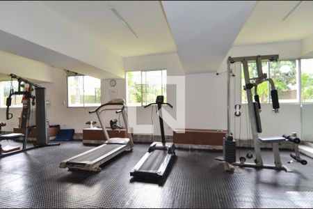 Apartamento à venda com 76m², 3 quartos e 1 vaga Apartamento à venda com 76m², 3 quartos e 1 vagaAcademia