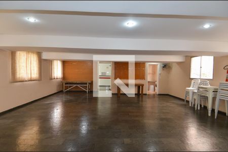 Apartamento à venda com 76m², 3 quartos e 1 vaga Apartamento à venda com 76m², 3 quartos e 1 vagaÁrea comum - Salão de festas