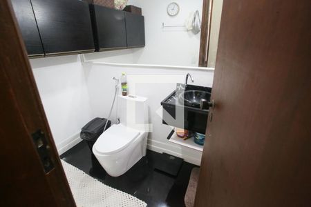 Apartamento à venda com 78m², 2 quartos e 1 vaga Apartamento à venda com 78m², 2 quartos e 1 vagaBanheiro Social