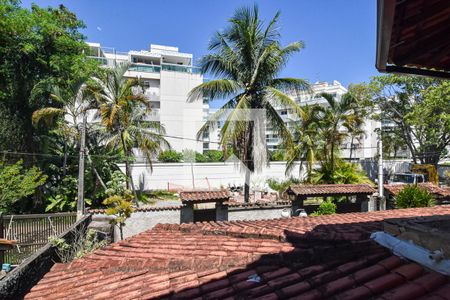 Casa à venda com 450m², 4 quartos e 3 vagas Casa à venda com 450m², 4 quartos e 3 vagasBanheiro da Suíte