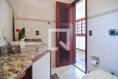 Casa à venda com 450m², 4 quartos e 3 vagas Casa à venda com 450m², 4 quartos e 3 vagasBanheiro