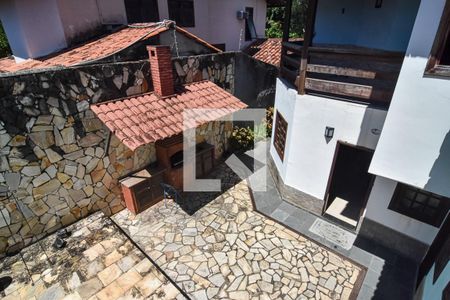 Casa à venda com 450m², 4 quartos e 3 vagas Casa à venda com 450m², 4 quartos e 3 vagasvisra da varanda