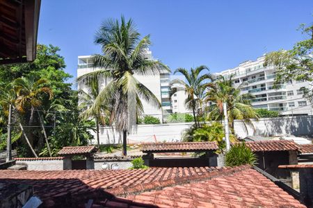 Casa à venda com 450m², 4 quartos e 3 vagas Casa à venda com 450m², 4 quartos e 3 vagasVista do quarto 2