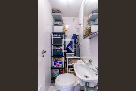 Apartamento à venda com 141m², 4 quartos e 3 vagas Apartamento à venda com 141m², 4 quartos e 3 vagasBanheiro de serviço