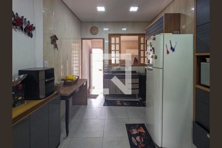 Casa à venda com 150m², 3 quartos e 2 vagas Casa à venda com 150m², 3 quartos e 2 vagasCozinha