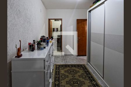 Casa à venda com 150m², 3 quartos e 2 vagas Casa à venda com 150m², 3 quartos e 2 vagasQuarto 4