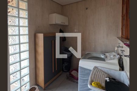 Casa à venda com 150m², 3 quartos e 2 vagas Casa à venda com 150m², 3 quartos e 2 vagasÁrea comum