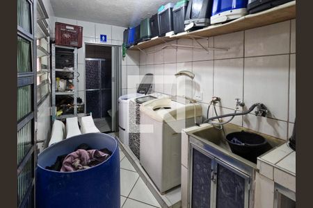 Casa à venda com 150m², 3 quartos e 2 vagas Casa à venda com 150m², 3 quartos e 2 vagasÁrea comum