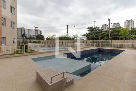 Apartamento à venda com 35m², 2 quartos e sem vagaÁrea comum - Piscina