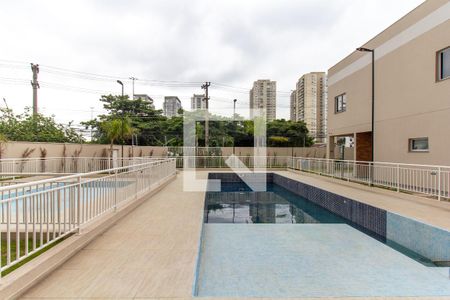 Apartamento à venda com 35m², 2 quartos e sem vagaÁrea comum - Piscina