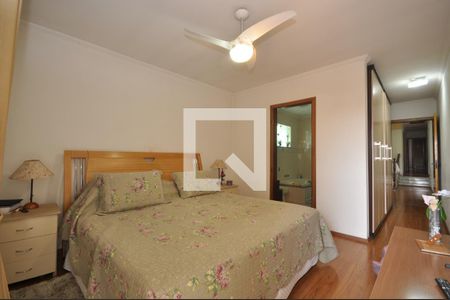 Casa à venda com 303m², 3 quartos e 4 vagasSuíte 1