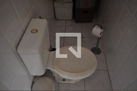 Casa à venda com 303m², 3 quartos e 4 vagasBanheiro de serviço