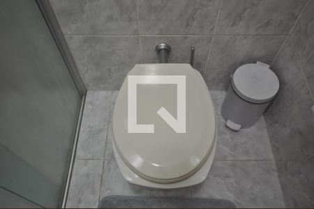 Casa à venda com 303m², 3 quartos e 4 vagasBanheiro da Suíte 2