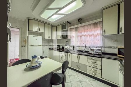 Casa à venda com 274m², 4 quartos e 4 vagas