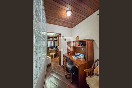 Casa à venda com 274m², 4 quartos e 4 vagas