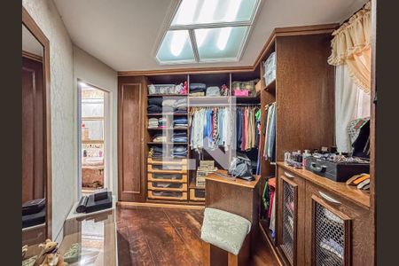Casa à venda com 274m², 4 quartos e 4 vagas