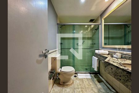 Studio para alugar com 29m², 0 quarto e 1 vaga Studio para alugar com 29m², 0 quarto e 1 vagaBanheiro