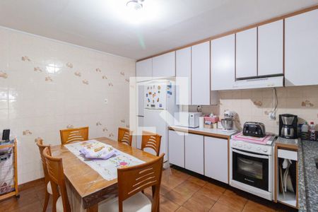 Casa à venda com 215m², 3 quartos e 2 vagas Casa à venda com 215m², 3 quartos e 2 vagasCozinha