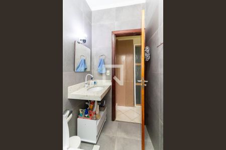 Casa à venda com 75m², 2 quartos e 2 vagas Casa à venda com 75m², 2 quartos e 2 vagasBanheiro