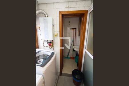 Apartamento à venda com 164m², 3 quartos e 3 vagas Apartamento à venda com 164m², 3 quartos e 3 vagasÁrea de Serviço