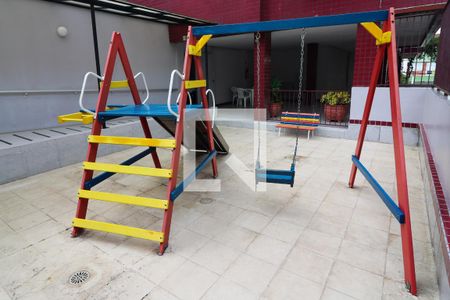 Apartamento à venda com 164m², 3 quartos e 3 vagas Apartamento à venda com 164m², 3 quartos e 3 vagasÁrea comum - Playground