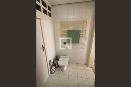 Apartamento à venda com 164m², 3 quartos e 3 vagas Apartamento à venda com 164m², 3 quartos e 3 vagasLavabo