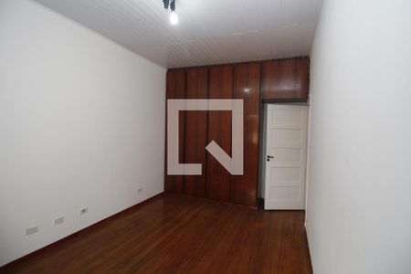Casa à venda com 200m², 4 quartos e 2 vagasSuíte 1