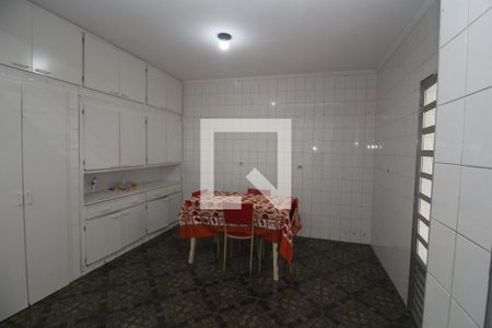 Casa à venda com 200m², 4 quartos e 2 vagasCozinha