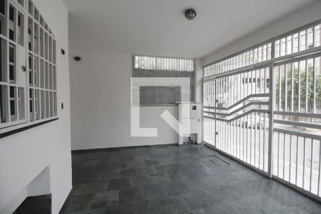 Casa à venda com 200m², 4 quartos e 2 vagasGaragem