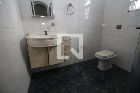 Casa à venda com 200m², 4 quartos e 2 vagasBanheiro Social 1