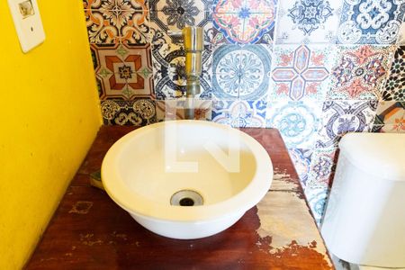 Apartamento para alugar com 45m², 2 quartos e 2 vagas Apartamento para alugar com 45m², 2 quartos e 2 vagasBanheiro