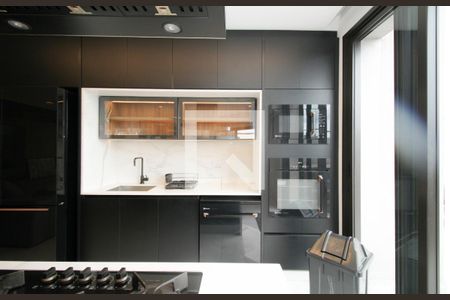 Apartamento à venda com 300m², 2 quartos e 5 vagas Apartamento à venda com 300m², 2 quartos e 5 vagasTerraço Gourmet Cobertura