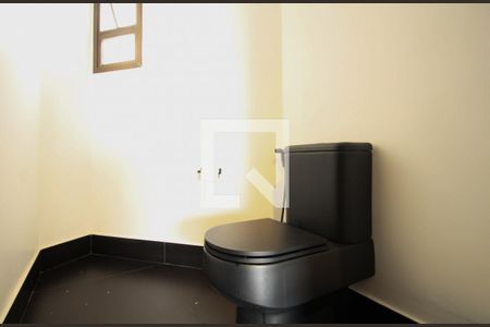 Apartamento à venda com 300m², 2 quartos e 5 vagas Apartamento à venda com 300m², 2 quartos e 5 vagasBanheiro Suíte 2