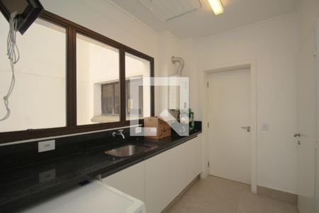Apartamento à venda com 300m², 2 quartos e 5 vagas Apartamento à venda com 300m², 2 quartos e 5 vagasÁrea de Serviço