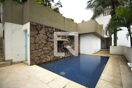Apartamento à venda com 300m², 2 quartos e 5 vagas Apartamento à venda com 300m², 2 quartos e 5 vagasÁrea comum - Piscina Infantil