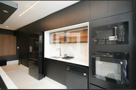 Apartamento à venda com 300m², 2 quartos e 5 vagas Apartamento à venda com 300m², 2 quartos e 5 vagasTerraço Gourmet Cobertura