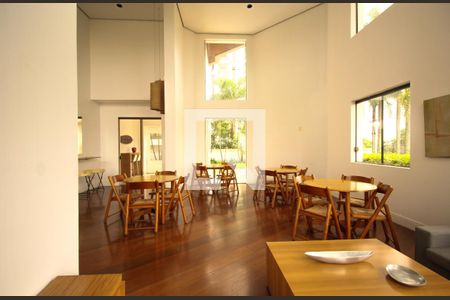 Apartamento à venda com 300m², 2 quartos e 5 vagas Apartamento à venda com 300m², 2 quartos e 5 vagasÁrea comum - Salão de festas