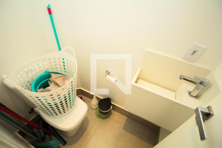 Apartamento à venda com 300m², 2 quartos e 5 vagas Apartamento à venda com 300m², 2 quartos e 5 vagasBanheiro de serviço