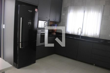 Casa à venda com 220m², 3 quartos e 6 vagasCozinha 