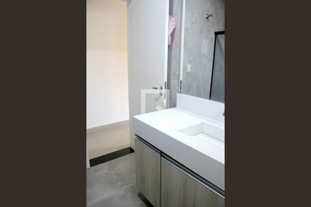 Casa à venda com 220m², 3 quartos e 6 vagasBanheiro da Suíte  1