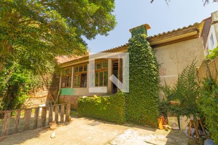 Casa à venda com 150m², 4 quartos e 3 vagas Casa à venda com 150m², 4 quartos e 3 vagasQuintal