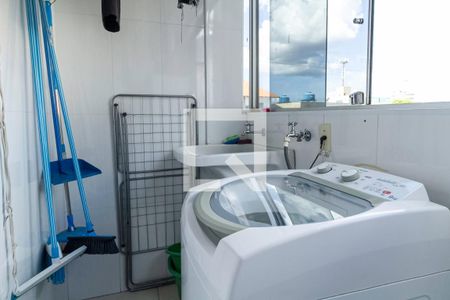 Apartamento à venda com 80m², 3 quartos e 1 vagaÁrea de serviço