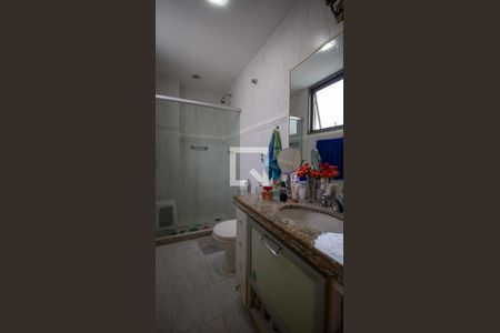 Apartamento à venda com 120m², 3 quartos e 2 vagas Apartamento à venda com 120m², 3 quartos e 2 vagasBanheiro da Suíte