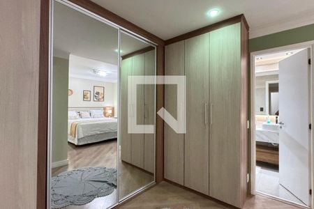 Apartamento à venda com 144m², 3 quartos e 2 vagasCloset da suíte 1