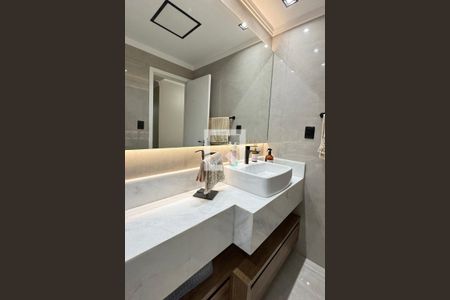 Apartamento à venda com 144m², 3 quartos e 2 vagasBanheiro da Suíte 1