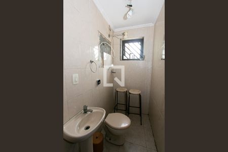 Casa à venda com 230m², 3 quartos e 6 vagas Casa à venda com 230m², 3 quartos e 6 vagasBanheiro da Garagem