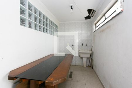 Casa à venda com 230m², 3 quartos e 6 vagas Casa à venda com 230m², 3 quartos e 6 vagasÁrea de Serviço