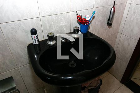 Casa à venda com 230m², 3 quartos e 6 vagas Casa à venda com 230m², 3 quartos e 6 vagasBanheiro Social