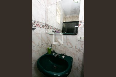 Casa à venda com 230m², 3 quartos e 6 vagas Casa à venda com 230m², 3 quartos e 6 vagasBanheiro da Suíte